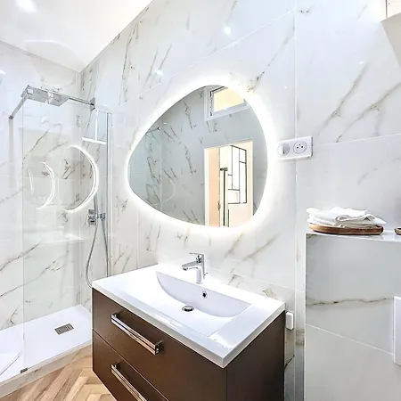 Deluxe Seaview Balcony - 2 Min Palais & Канны