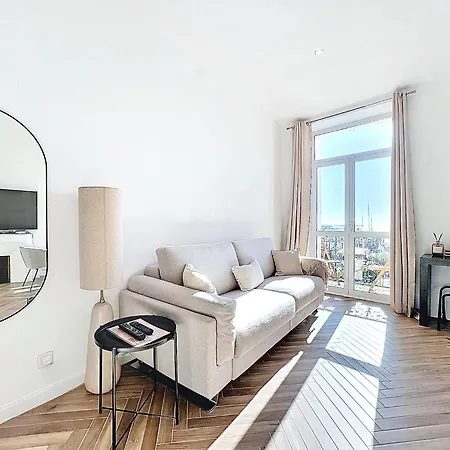 Deluxe Seaview Balcony - 2 Min Palais & Апартаменты