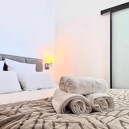 Апартаменты Deluxe Seaview Balcony - 2 Min Palais &