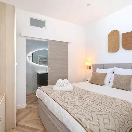 Deluxe Seaview Balcony - 2 Min Palais & *