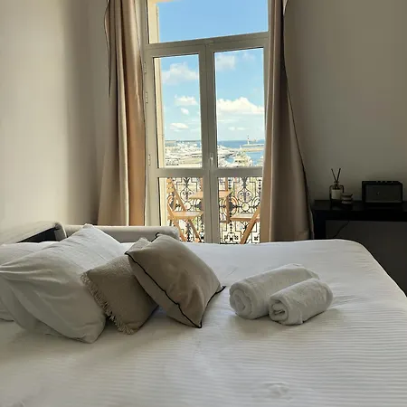 Deluxe Seaview Balcony - 2 Min Palais & *