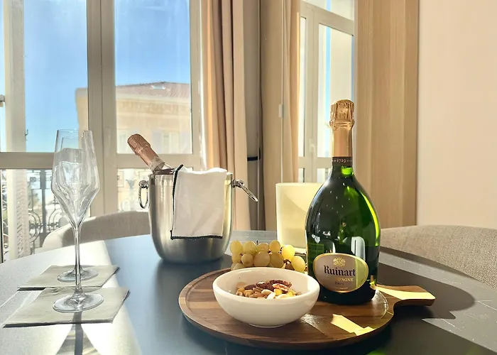 Deluxe Seaview Balcony - 2 Min Palais & Appartement